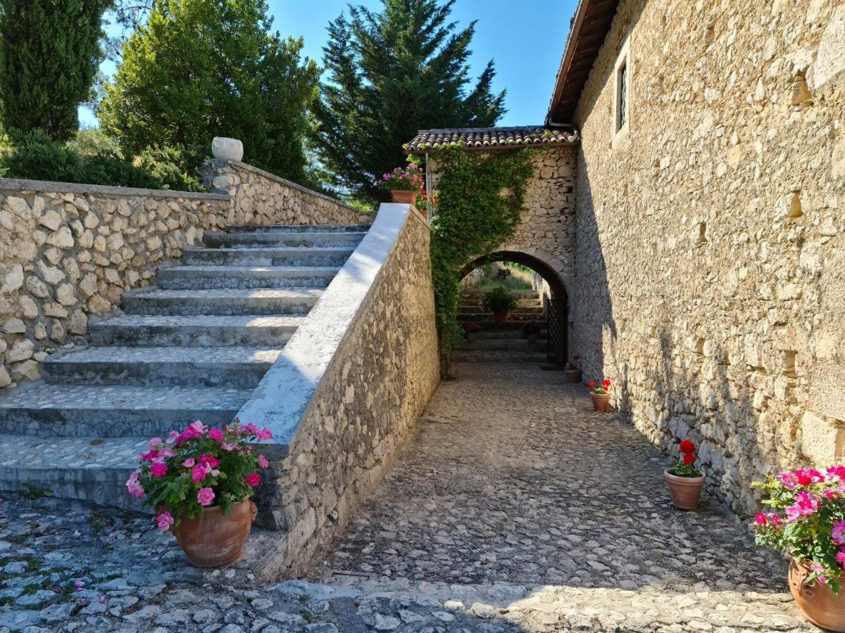 Rocca Lorenizo Pacentro Exterior foto